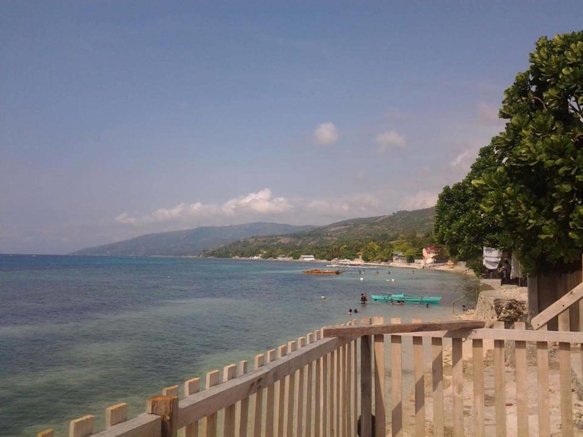 Cronin Residence Resort Oslob Exterior photo